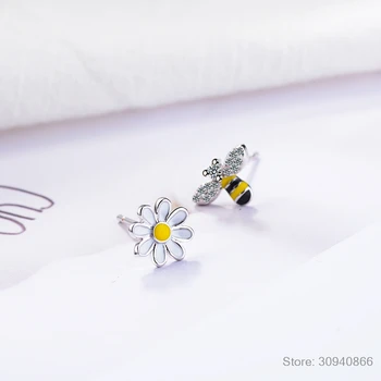 Nowa Moda Kreatywne Słodki Kwiat Pszczoła Stokrotka Asymetryczne Biżuteria Ze Srebra próby 925 Piękne Kolczyki Z Diamentami SE963 1