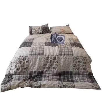 Prosta netto wiejska łóżko na четырехкомпонентном wraz z czystej bawełny z bawełnianej pościeli